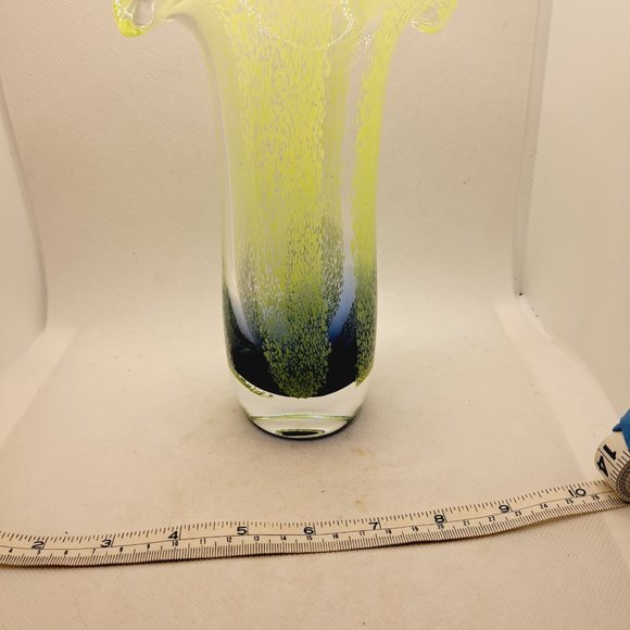 Vintage Hand Blown Lime Green & Purple Tulip Art Glass Vase - Picture 3 of 4